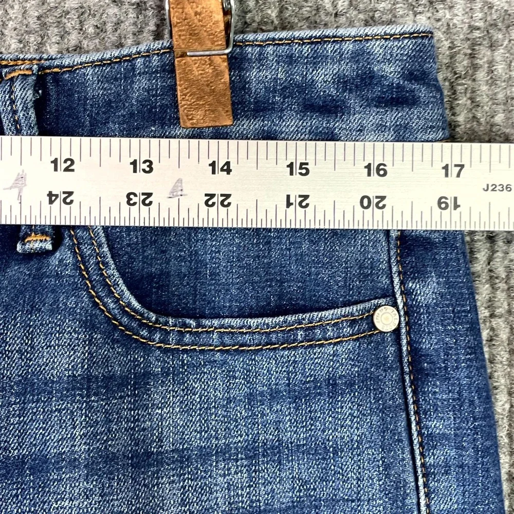 Talbots Barely Bootcut Jeans Womens 10 Stretch Denim 5 Pocket Zip Fly Academia